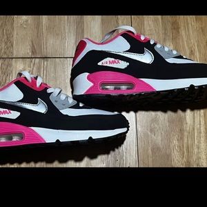 Nike Air max 90 big kids size 6Y